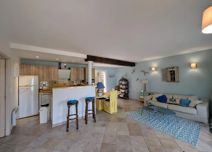 La Acacia 科蒂基亚瓦里